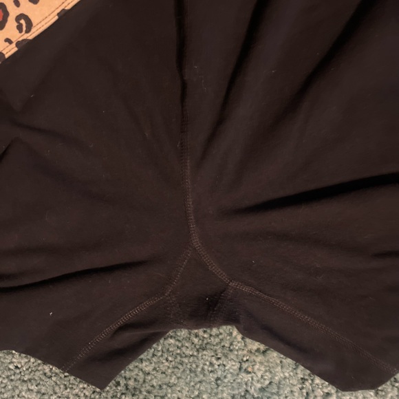 Champion M Cheetah Design Leggings - Picture 4 of 7